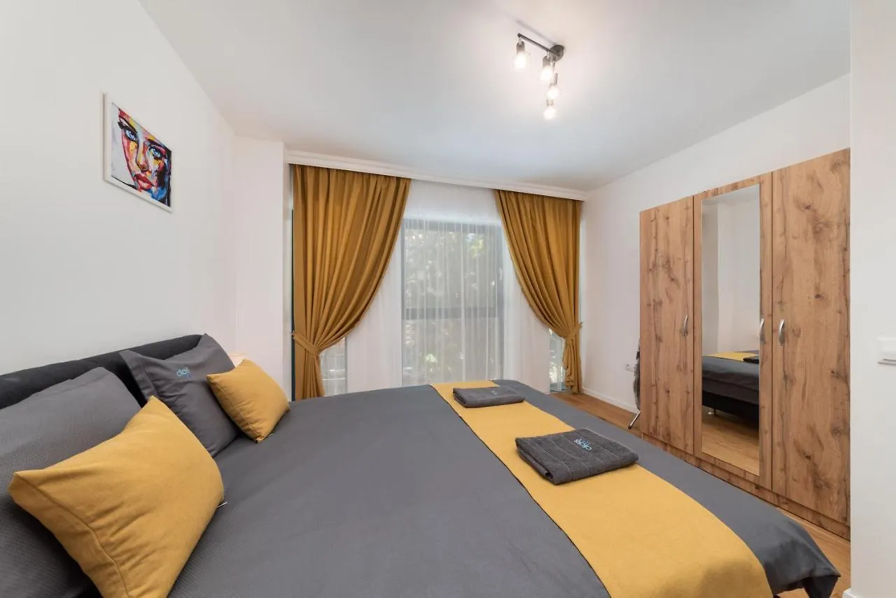 Varna Smart Home Apartments 0*,